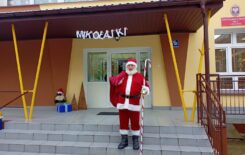 Więcej o: Mikołaj u Smerfów i Żabek